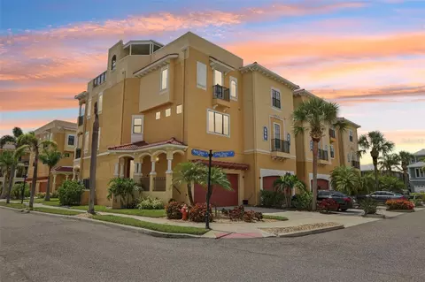 6413 Mayra Shores Ln, Apollo Beach, FL 33572