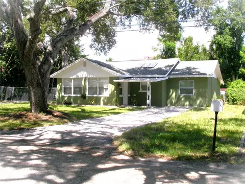 4939 Woodland Dr, Saint Petersburg, FL 33708