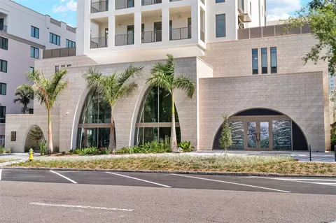 126 4th Ave NE #701, Saint Petersburg, FL 33701