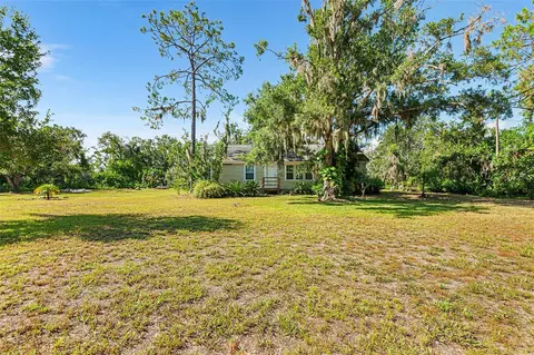 5519 Bonita Dr, Wimauma, FL 33598