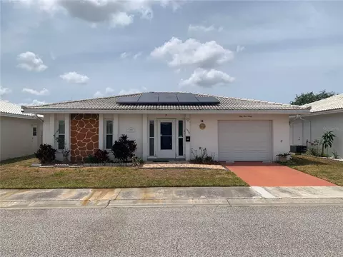 5460 Lemon Tree Ln N, Pinellas Park, FL 33782