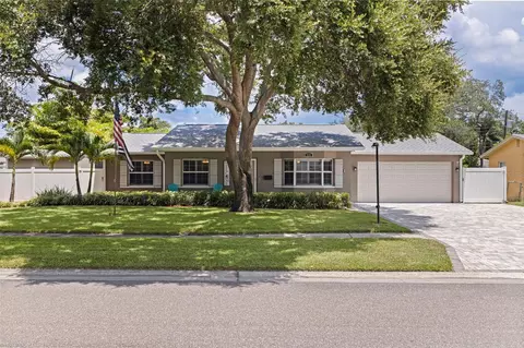 865 48th Ave N, Saint Petersburg, FL 33703