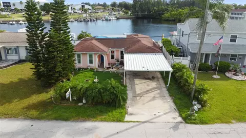 6517 Harbor Dr, Hudson, FL 34667