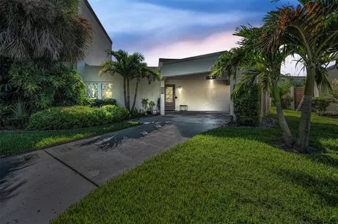 2721 Haverhill Ct, Clearwater, FL 33761