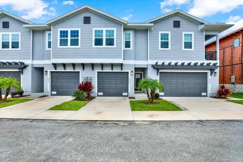 5749 Desert Rose Pl, Tampa, FL 33615