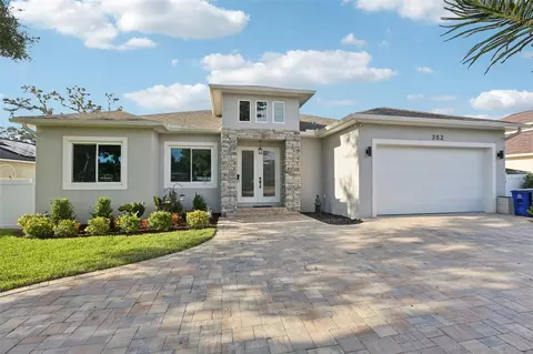 352 Mehlenbacher Rd, Belleair, FL 33756