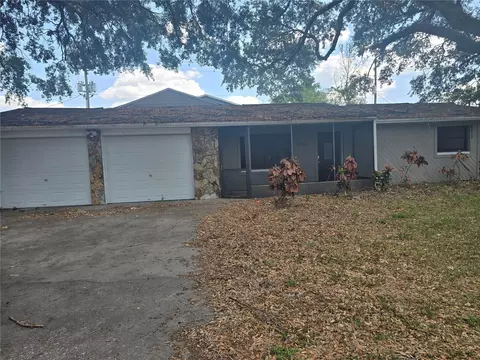 6124 11th St, Zephyrhills, FL 33542