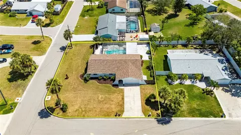 View/Area - 635 Jamaica Cir E, Apollo Beach, FL 33572 photo 2 of 4