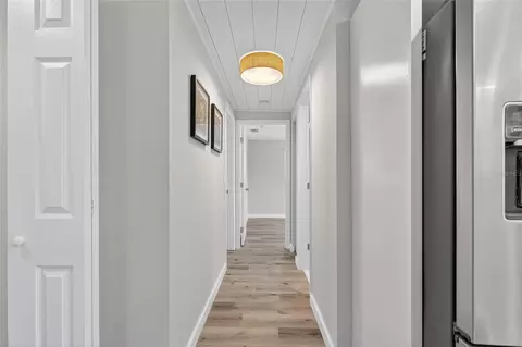 Entry Way - 635 Jamaica Cir E, Apollo Beach, FL 33572 photo 3 of 3