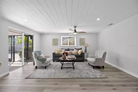 Living - 635 Jamaica Cir E, Apollo Beach, FL 33572 photo 1 of 1