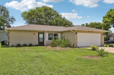 6426 Meadowbrook Ln, New Port Richey, FL 34653