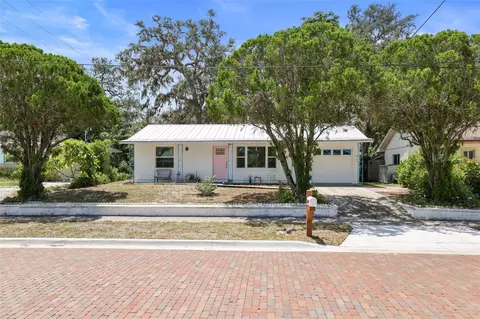 549 Locklie St, Dunedin, FL 34698 photo 1