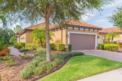 8413 Alberata Vista Dr, Tampa, FL 33647