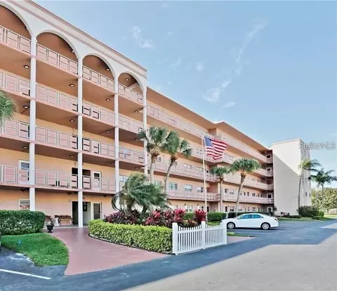 5521 80th St N #311, Saint Petersburg, FL 33709