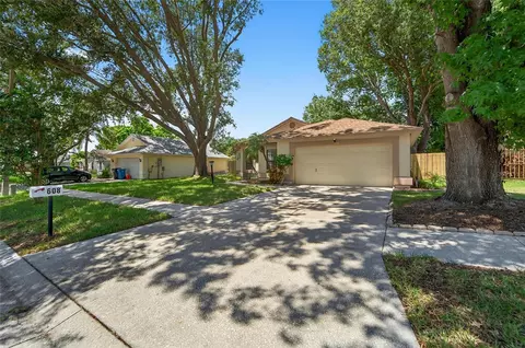 608 Chilt Dr, Brandon, FL 33510