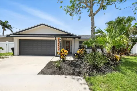 4250 14th Way NE, Saint Petersburg, FL 33703