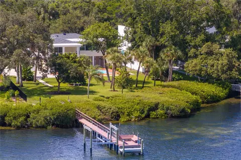 234 Driftwood Rd SE, Saint Petersburg, FL 33705