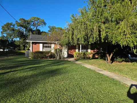 8710 W Lanway Dr, Tampa, FL 33637