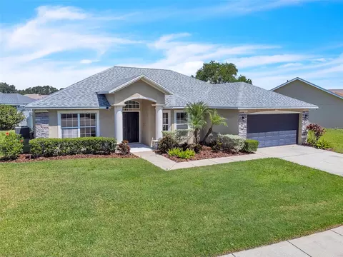 6911 Shimmering Dr, Lakeland, FL 33813