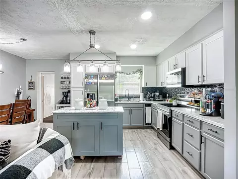 Kitchen - 8016 Formby St, Riverview, FL 33578 photo 1 of 5