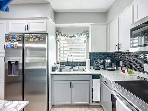 Kitchen - 8016 Formby St, Riverview, FL 33578 photo 3 of 5