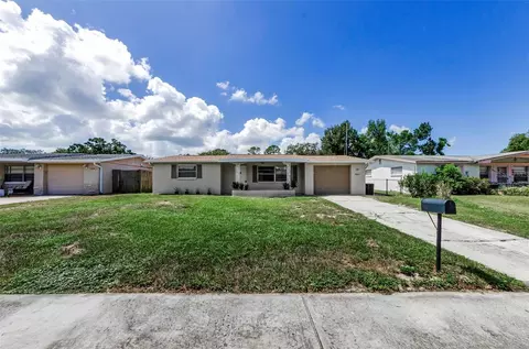 5240 Bob White Dr, Holiday, FL 34690