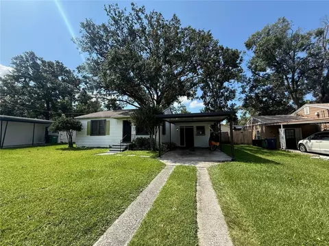 910 W River Heights Ave, Tampa, FL 33603
