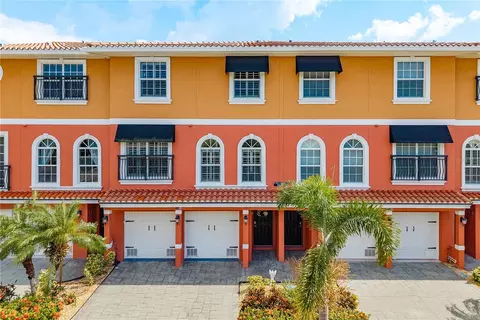 51 W Morgan St, Tarpon Springs, FL 34689