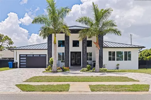 6396 18th St N, Saint Petersburg, FL 33702