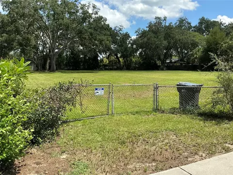 303 W 131st Ave, Tampa, FL 33612