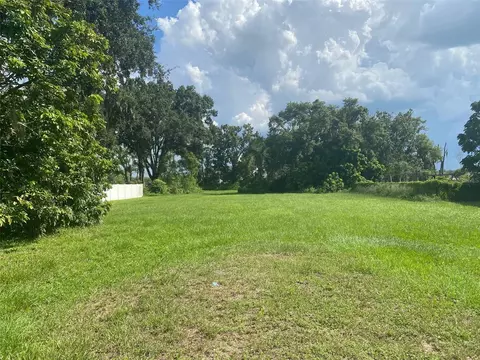 207 Johnson Rd, Plant City, FL 33566