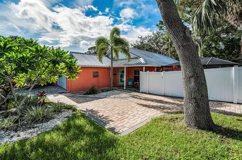 401 Pennsylvania Ave, Palm Harbor, FL 34683