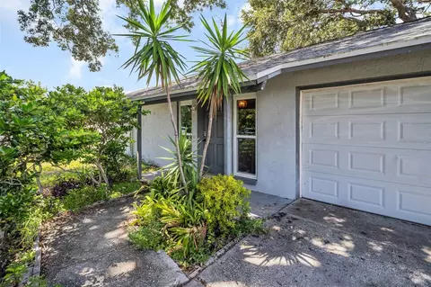 3721 140th Ave, Largo, FL 33771