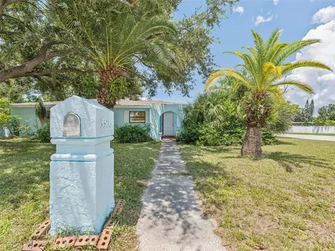 5506 8th Avenue Dr W, Bradenton, FL 34209