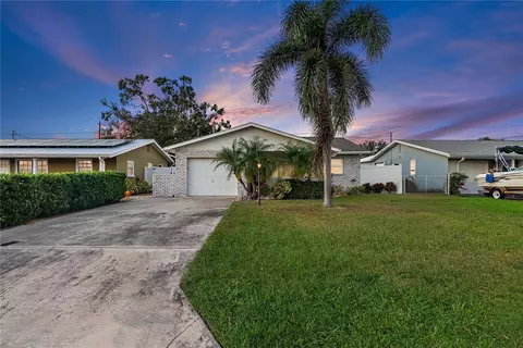 5635 20th Ave N, Saint Petersburg, FL 33710