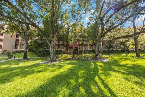 3078 Eastland Blvd #304, Clearwater, FL 33761