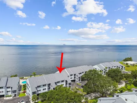 812 Bahia Del Sol Dr #B, Ruskin, FL 33570