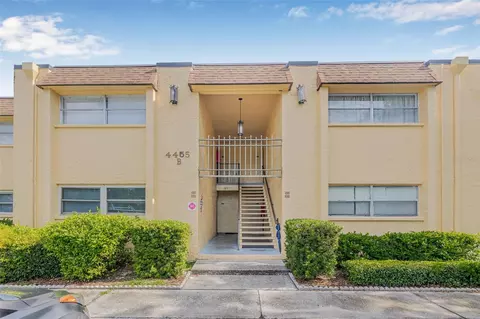 4455 38th Ter N #B10, Saint Petersburg, FL 33714