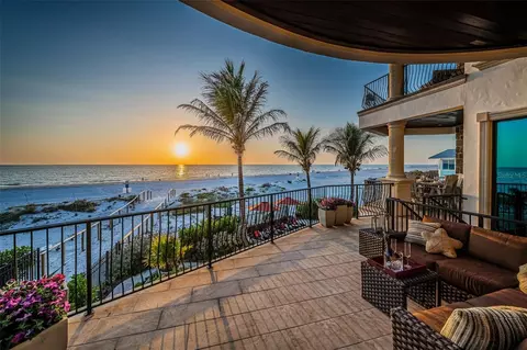 17824 Lee Ave, Redington Shores, FL 33708