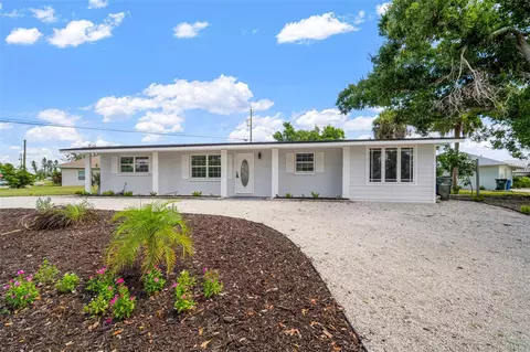 405 W Shade Dr, Venice, FL 34293
