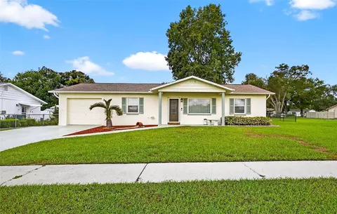 7251 Ashland Dr, Zephyrhills, FL 33540