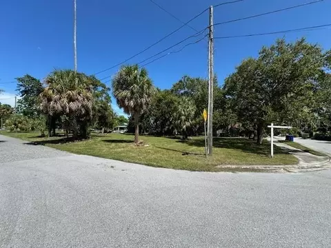 380 Hancock St, Dunedin, FL 34698