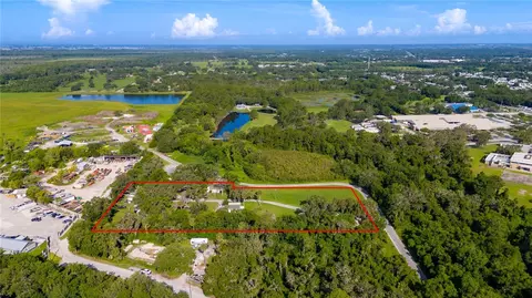 1318 Neely Dr, Leesburg, FL 34748