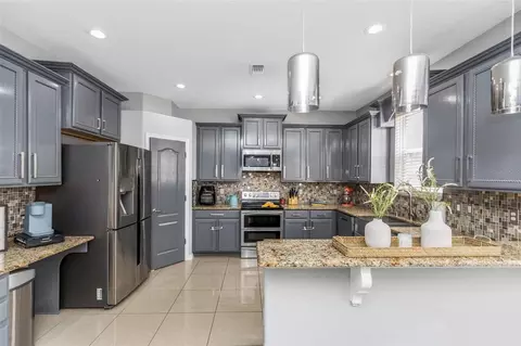 Kitchen - 14818 Edgemere Dr, Spring Hill, FL 34609 photo 2 of 4