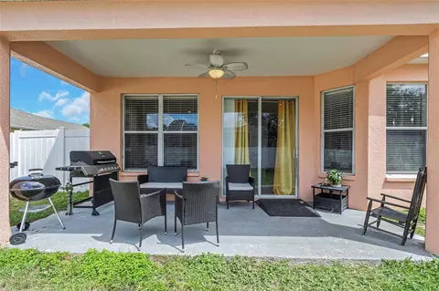Exterior - 14818 Edgemere Dr, Spring Hill, FL 34609 photo 2 of 7