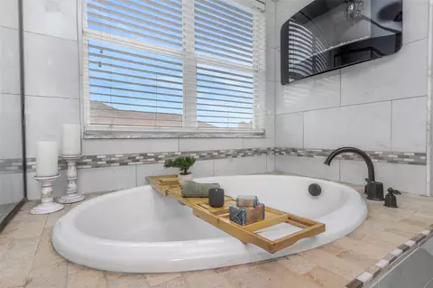 Bath - 14818 Edgemere Dr, Spring Hill, FL 34609 photo 3 of 10