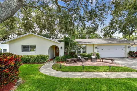 12801 Kimberly Oaks Cir, Largo, FL 33774