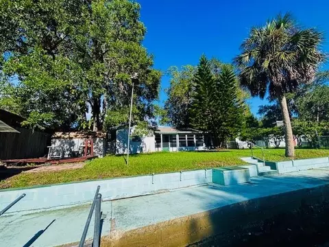 Exterior - 6125 Beacon Point Dr, Weeki Wachee, FL 34607 photo 6 of 7