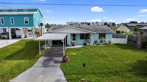 6435 Harbor Dr, Hudson, FL 34667