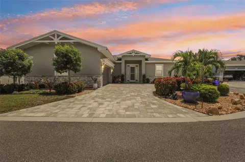 7363 Ridgewood Dr, Seminole, FL 33772